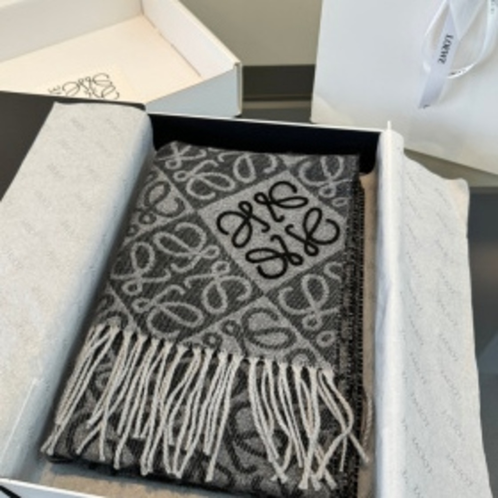 💫Loewe✨Luxury Designer Wool Shawl Scarf